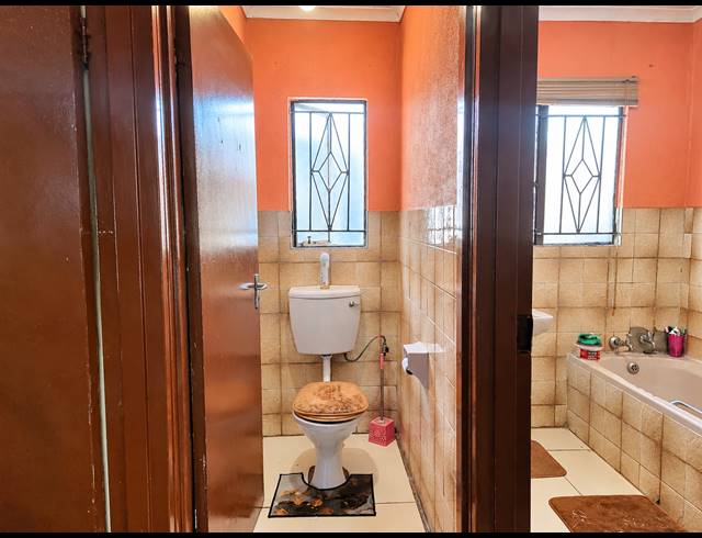 3 BEDROOM HOUSE FOR SALE IN SEBOKENG ZONE 10